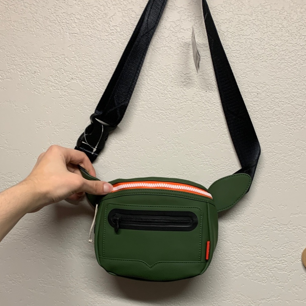 Hunter Olive and Black Belt Bag NWOT